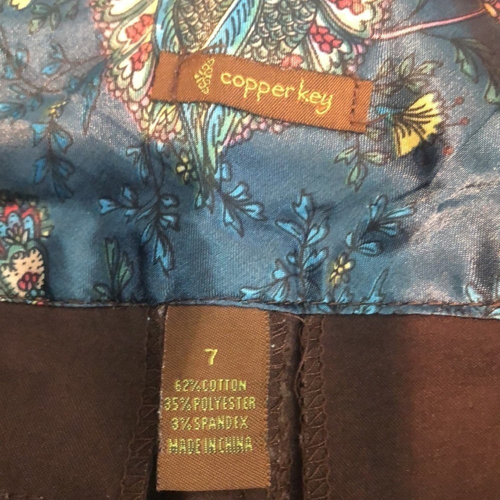 Copper Key Cuffed Soft Shorts 7 - Picture 3 of 9